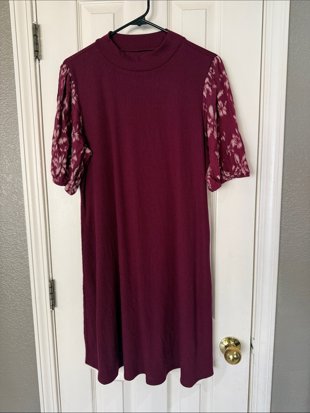 Maurices 24/7 Ribbed Mock Neck burgundy Dress size Large